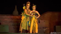 Setelah mengalahkan Rahwana, Dewi Shinta pun kembali bersama Rama. Mereka pun kembali hidup dengan berbahagia (Randy/detikTravel)