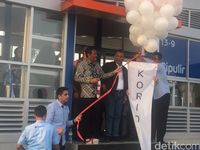 Djarot Resmikan Koridor 13 TransJ Rute Ciledug-Tendean