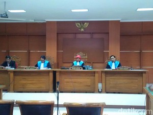PTUN Tolak Gugatan Walhi Soal Izin Pabrik Semen di Rembang