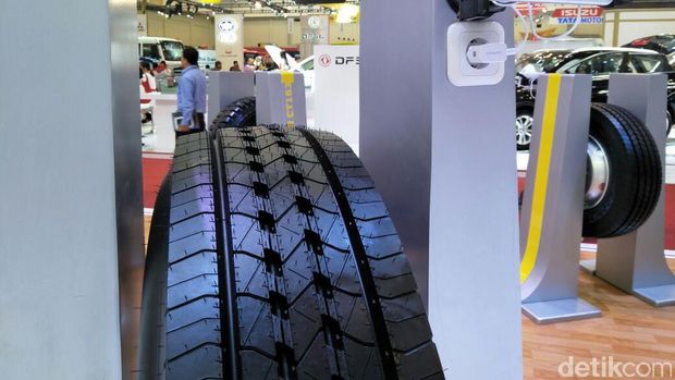 Goodyear S210 KMax