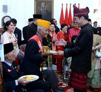 Agus Yudhoyono: Jokowi Potong Tumpeng Pejuang