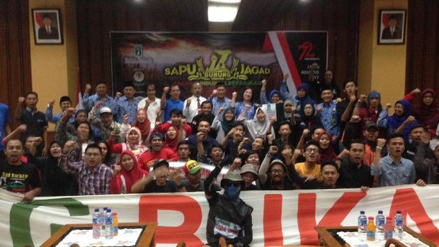 Sebanyak 17 gunung yang menjadi tempat kegiatan Sapu Jagad 2017 antara lain Gunung Talang, Gunung Pulosari, Gunung Slamet, Gunung Lawu, Gunung Welirang dan Gunung Batur.