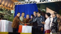 Simpang Susun Semanggi ini diresmikan langsung olhe Presiden Joko Widodo. Jokowi menekan alarm peresmian. (Foto: Arief Ikhsanudin/detikcom)
