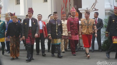 Upacara HUT ke-72 RI: Antara Istana dan UBK