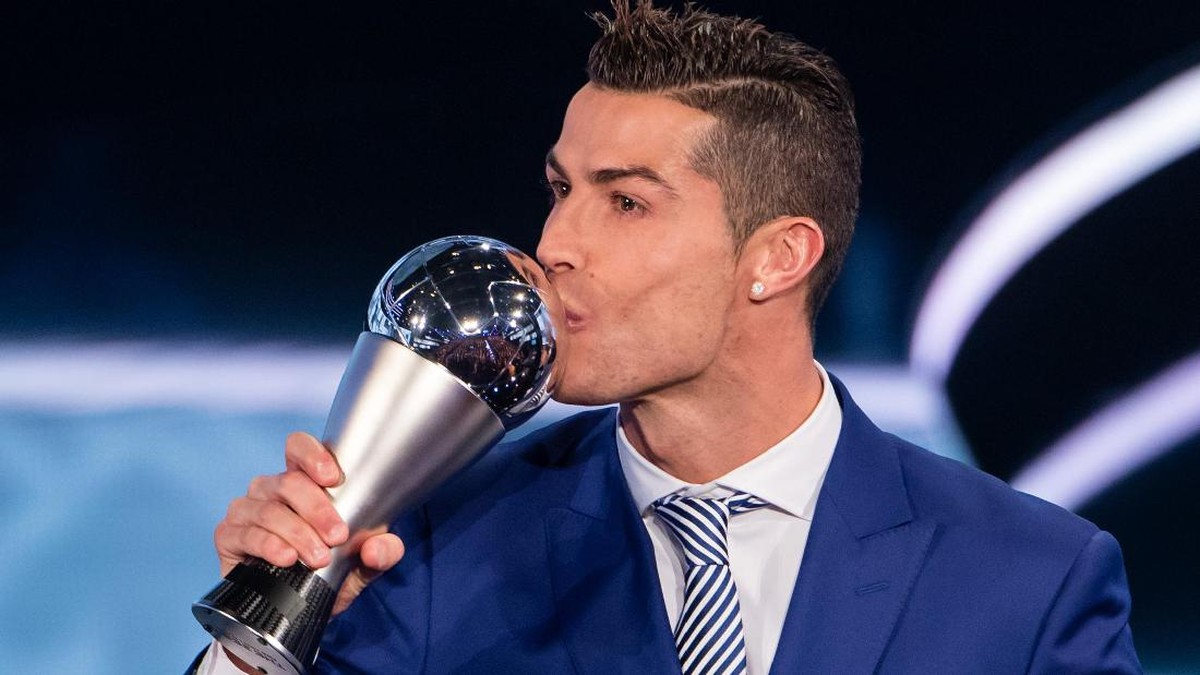 Cristiano Ronaldo, Pemain Terbaik Dunia 2016 (Philipp Schmidli/Getty Images)