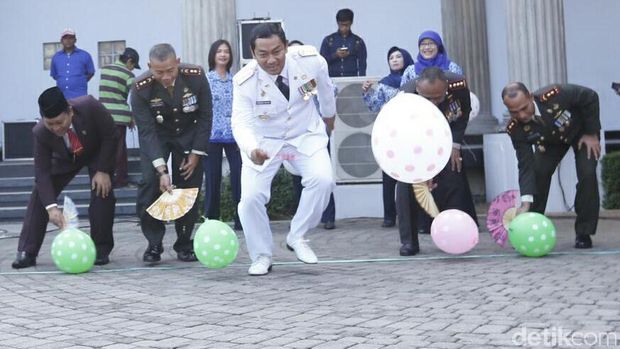 Beberapa lomba diselenggarakan di Halaman Balai Kota Semarang. 