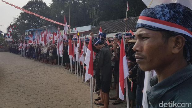Suku Baduy mengikuti upacara kemerdekaan RI