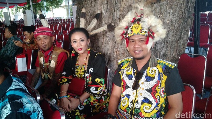 Laskar Dayak ke Istana Merdeka Bawa Harapan dari Pedalaman