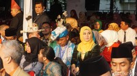 Para tamu itu duduk di kursi yang telah disediakan (Foto: Bagus Prihantoro/detikcom)