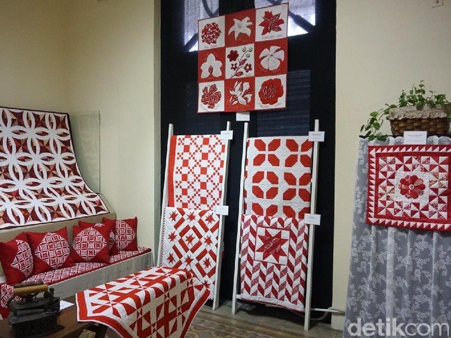 Tidak hanya warna, tapi motif-motif yang diangkat juga menggambarkan keragaman budaya Nusantara. Mulai dari motif binatang khas Indonesia hingga rumah-rumah adat. (Foto: Daniel Ngantung/Wolipop)