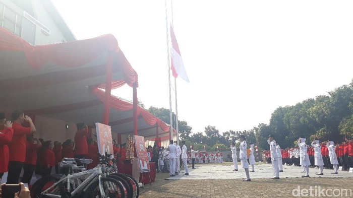 PDIP Rayakan HUT RI ke-72 di Kantor DPP