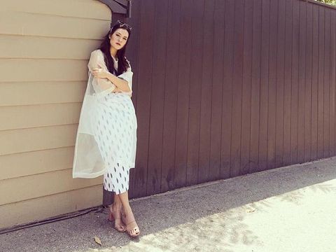 Cinta Indonesia, Inspirasi 5 Seleb Tampil Stylish dengan Kain Nasional