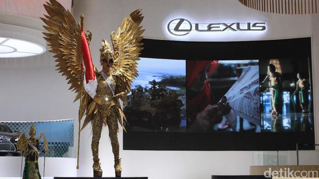 Lenggok Puteri Indonesia Kenalkan Budaya Nasional ala Lexus