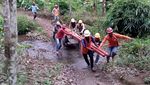 Foto : Perjuangan Memerdekakan Pelosok Kalimantan dari Gelap Gulita