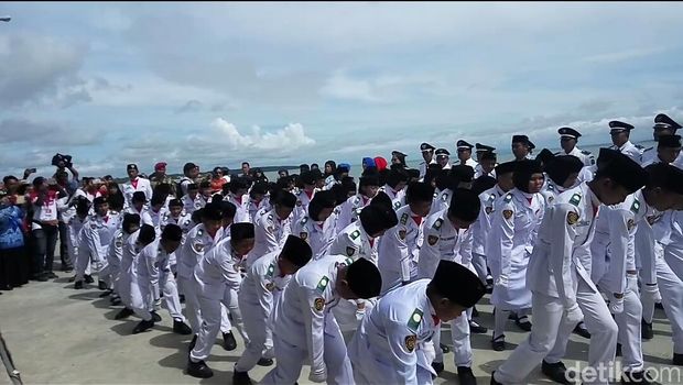 Anggota Paskibra cilik