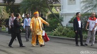 Para tamu undangan wajib mengenakan baju daerah (Foto: Bagus Prihantoro/detikcom)