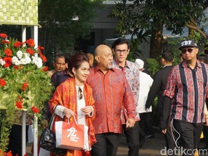 Taufik Hidayat Merinding Lihat Indro Warkop Setia Temani Nita Octobijanthy
