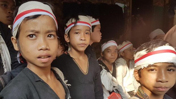 Di Baduy semua warga diajarkan berkata apa adanya, sukunya cinta damai, menjaga alam 