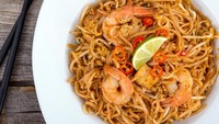 Bakmi goreng adalah bakmie yang dimasak dengan telur, daging dan sayuran. Setiap orang memiliki bumbu khusus yang dimasukkan saat memasak masakan ini.  (Foto: iStock)