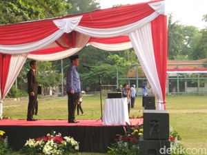 Bangun Tol Laut, Luhut: Kita Ingin Harga Bahan Pokok Murah
