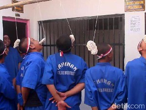 Puluhan Tahanan Polres Brebes Semangat Ikuti Lomba 17 Agustus
