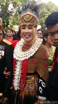 Istri Tito Karnavian: Suami Tak Menang Karena Tak Pakai Koteka