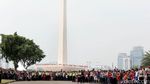 Warga Padati Monas Saksikan Upacara HUT RI