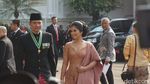 Foto: Tampil Menawan, Agus dan Annisa Pohan Ikut Upacara di Istana