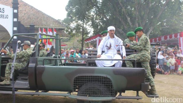 Drama ini disutradarai oleh Sang sutradara Sri Kawan Jiapri.