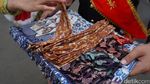 Foto: Musik Krumpyung Sambut Tamu Istana di Hari Kemerdekaan