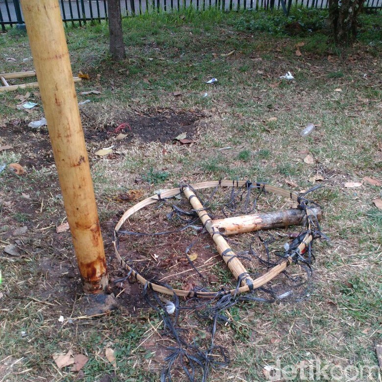 Lomba Panjat Pinang, Seorang Warga di Bandung Tewas Terjatuh