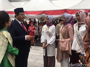 Putri Muslimah 2017 Semarakkan HUT RI di Seoul