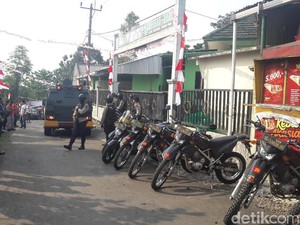 Umbul-umbul Merah Putih Dibakar, Warga Bersitegang dengan Pesantren