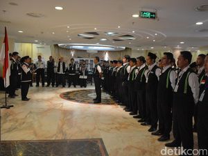 HUT RI di Tanah Suci: Upacara di Lobi Kantor Haji dan Kamar Hotel