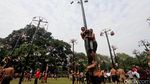 Ada Lomba Panjat Bambu di DPR, Apa Hadiahnya?