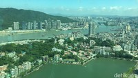Macau Tower pun buka setiap hari. Jika ingin naik, jam bukanya adalah dari pukul 10.00-21.00 saat weekday dan pukul 09.00-21.00 saat weekend (Aji/detikTravel)