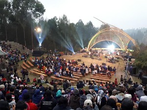 Alamat Palsu ala Surabaya All Star Buka Jazz Gunung Bromo 2017