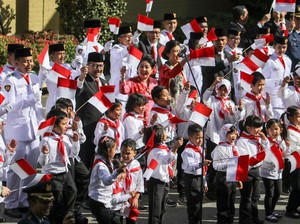 Khidmat! Bendera Merah Putih Berkibar di Australia hingga Rusia