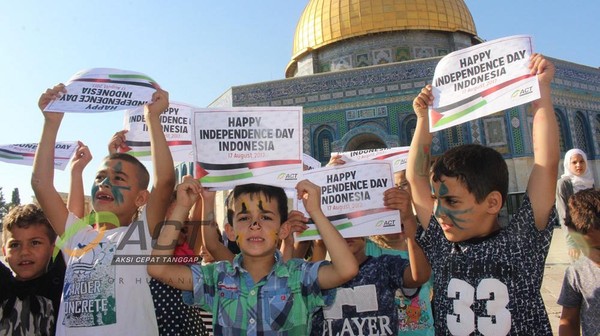 Senyum dan Doa Anak-anak Palestina di Hari Kemerdekaan Indonesia