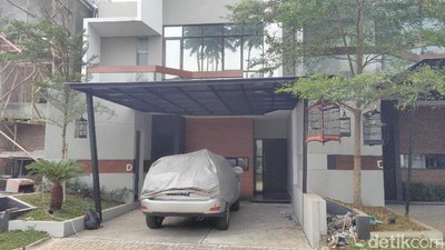 Foto: Ini Penampakan Rumah Adik Bos First Travel di Jaksel