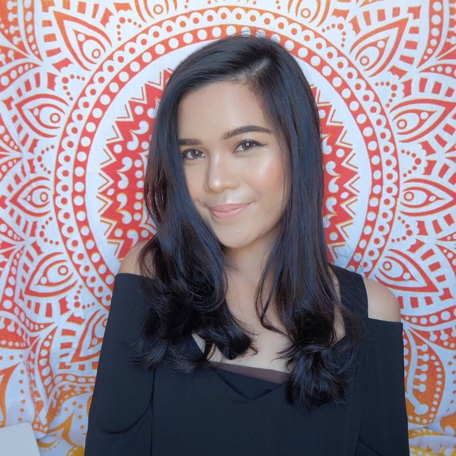 Dengan polesan makeup natural, Sinta terlihat lebih cantik dan flawless Foto: Dok. Instagram