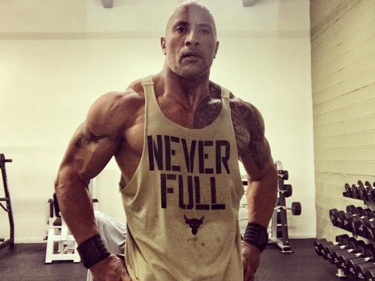 Mau Punya Badan Kekar dan Berotot Kayak The Rock? Yuk Intip Olahraganya
