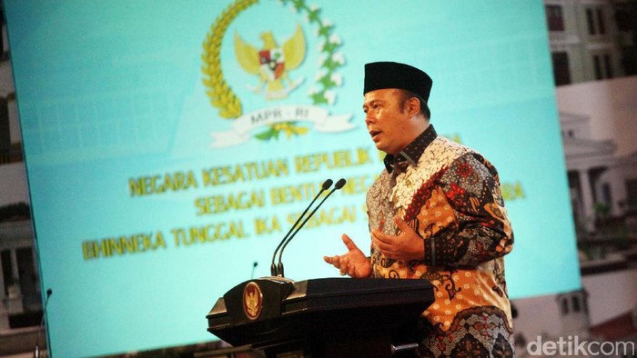 MPR memperingati Hari Konstitusi di gedung Nusantara IV, Kompleks Parlemen Senayan, Jakarta Pusat, Jumat (18/8/2017). Wapres Jusuf Kalla (JK) hadir dalam acara tersebut. Sejumlah menteri dan anggota DPR juga hadir.