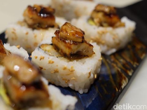 Rollos Nikkei Henshin. 