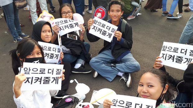 Penonton Countdown Asean Games Mulai Padati Pintu Monas 