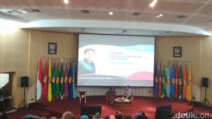 Susi: Kapal Tebar Jala Curi Ikan di Laut RI, Saya Sikat!