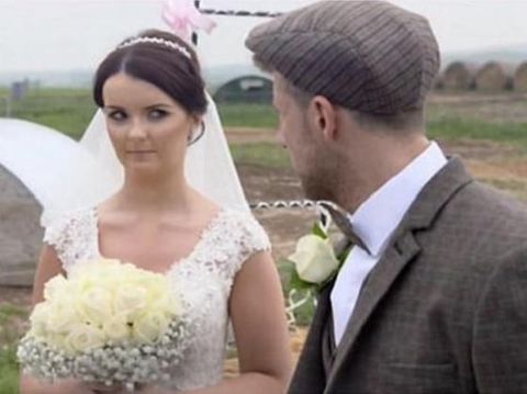 Unik! Pasangan Ini Habiskan Rp 242 Juta Gelar Pernikahan di Kandang Babi 