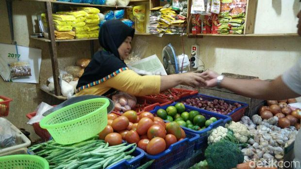 Selain Cabai, Harga Bawang di Jakarta Ikut Turun
