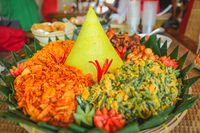 Ini Filosofi dan Makna Nasi  Tumpeng  yang Dilarung dalam 