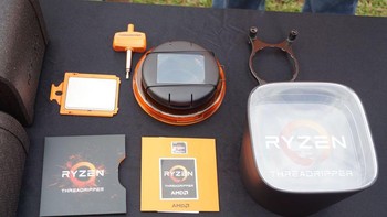 Kelengkapan prosesor AMD Ryzen Thradripper. Foto: AMD